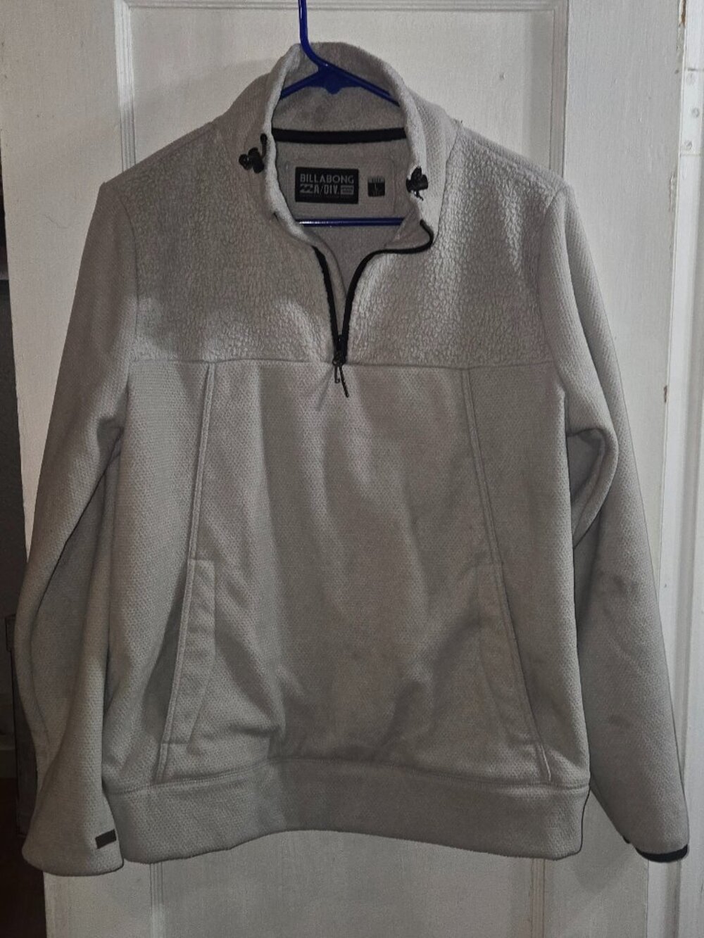 Women's Billabong quarter zip sweatshirt